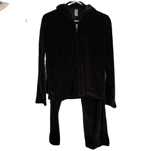 Vintage Black Velour Sweatsuit by BodyBleu - Picture 1 of 3